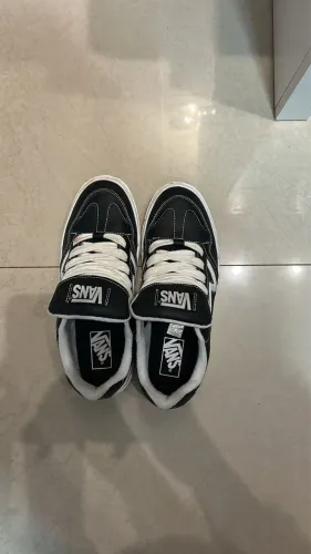 Tênis Vans upland black white 