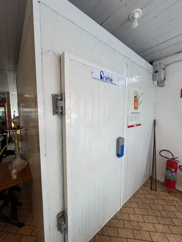 Vende-se câmara fria