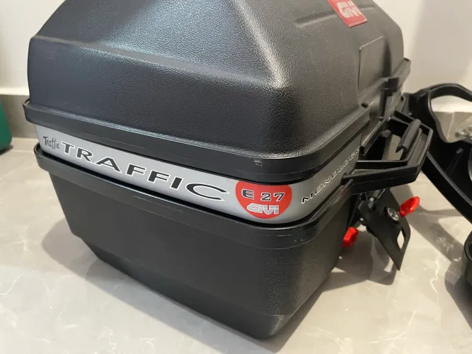 Baú Bauleto moto com suporte para Cg