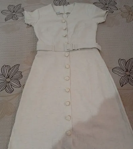 Vestido evangélico, elegante.