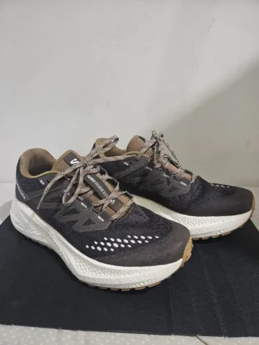 Tênis de corrida e trilha Salomon Aero Glide 3 GRVL