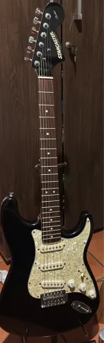 Guitarra Starcaster Fender