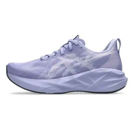 Tenis Asics Novablast 5 corrida