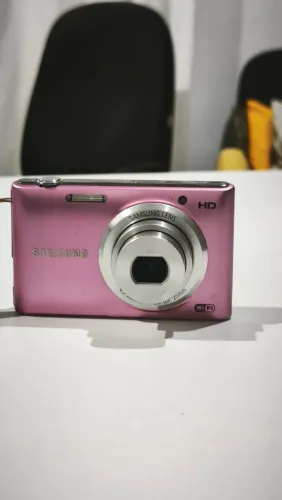 câmera digital compacta Samsung ST150F cor-de-rosa