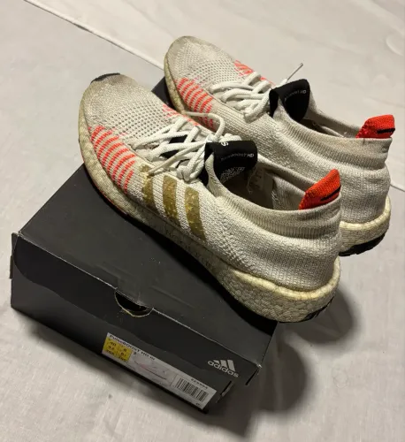Tênis Adidas Ultraboost