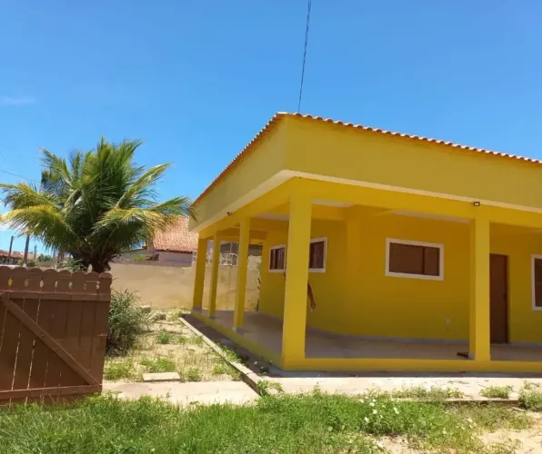 Grussaí- Casa- 04 Qt,s- Quintal- Só R$800.000,00.