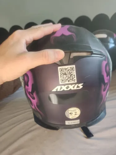 Capacete Axxis - modelo Eagle Lady Catrina, tamanho 61/62