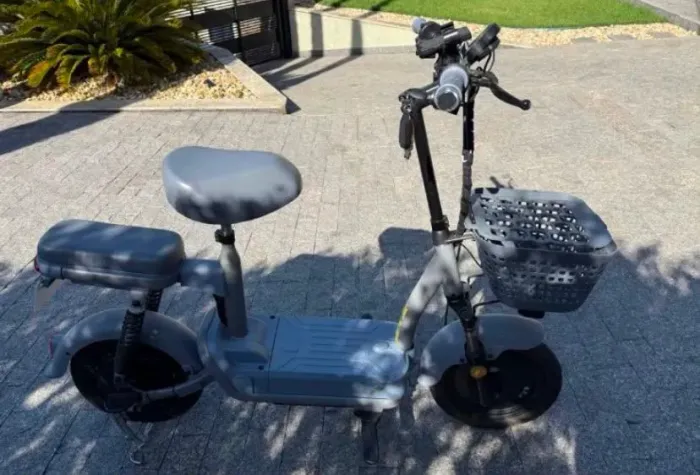 Scooter elétrica
