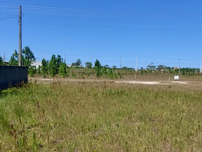 Terreno à Venda no Bairro Valverde  Frente Leste | Próximo ao Mar