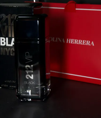 Perfume 212 vip black NY