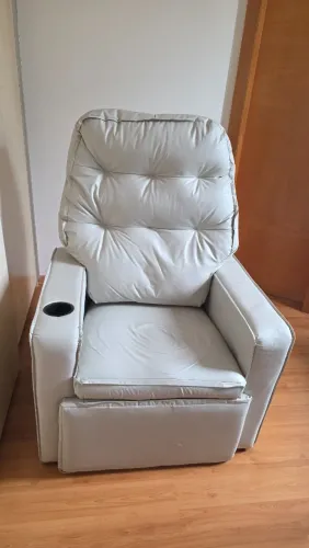 Poltrona encosto reclinavel