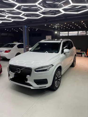 Volvo XC 90 D-5 Momentum 2.0 235cv Diesel 5P 2020