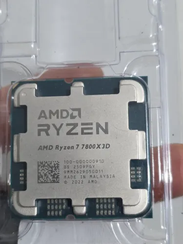 Processador AMD Ryzen 7 7800X3D 3D-VCache - 100% Funcionando. Somente CPU+Blister.
