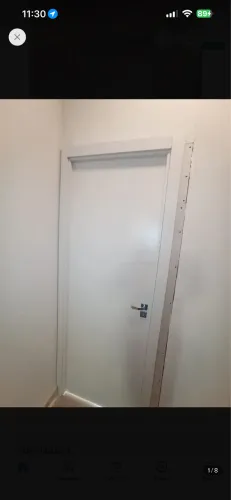 Porta nova sem uso completa lacrada batente 0,7 largura 0,815 altura 2,100