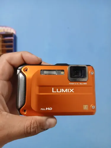 Câmera digital lumix panasonic 12.1 mp leia a descrição do anúncio