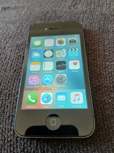 Para colecionadores. Iphone 4S 8 gigas na primeira versão sem marcas de uso