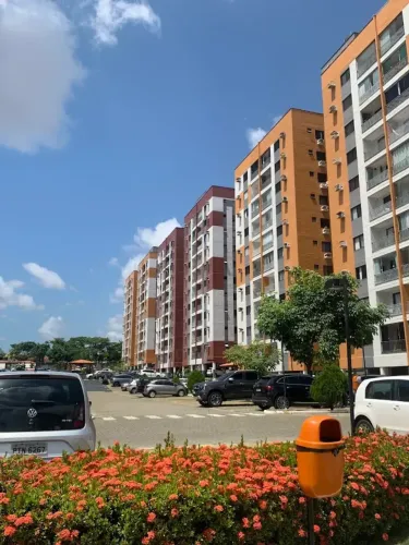 KAR 96- VENDO APARTAMENTO NO CALHAU COM ELEVADOR POR 400 MIL