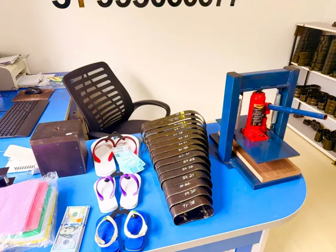 Máquina de fazer chinelo abre já seu próprio negócio ganhar dinheiro