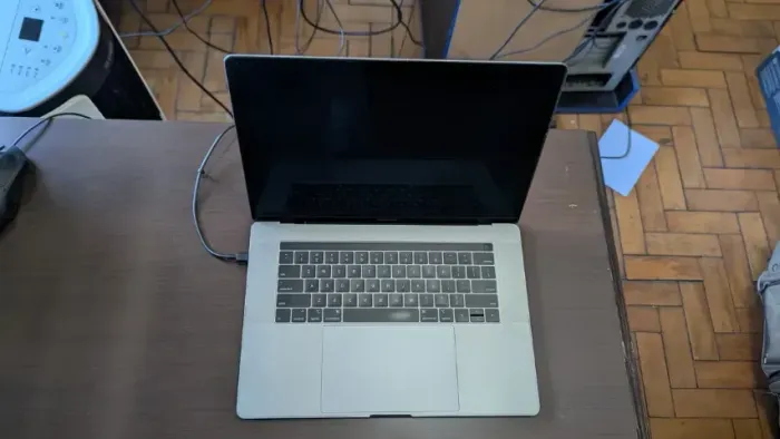 Macbook Pro 15 I9 32gb 1tb Ssd Radeon Vega 20 (2018) (Usado)