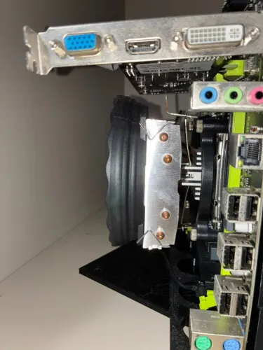 Kit Xeon 16GB DDR4 Kingston + SSD