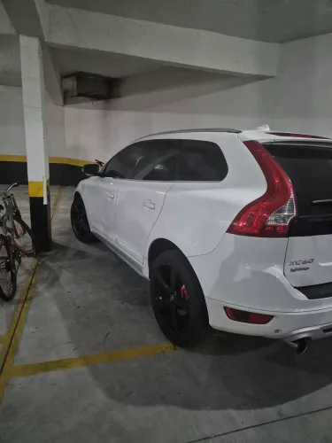 Volvo XC-60 XC 60 T-5 Dynamic 2.0 FWD Turbo Gasolina 4P AUT 2013