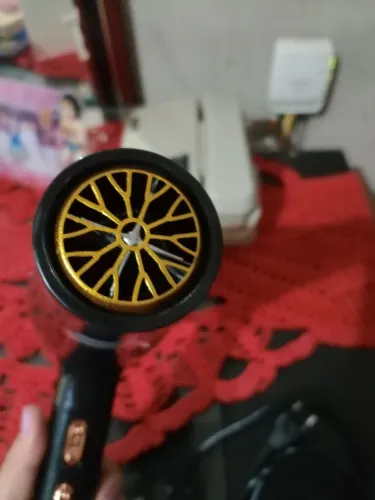 Vendo secador de cabelo novo 