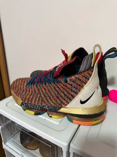 NIKE LEBRON 16 ?WHAT THE? MULTICOLOR - TAM. 44