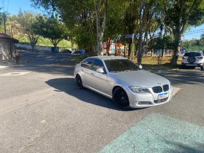 BMW 320I A 2010