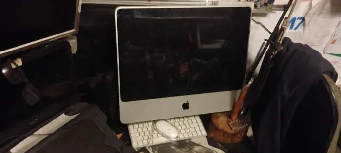 Apple iMac 20" ? Modelo A1224 ? EMC 2210