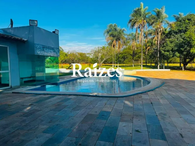 Chácara Completa para Locação em Araguari MG com 52.000m², Piscina, Campo e Área Gourmet
