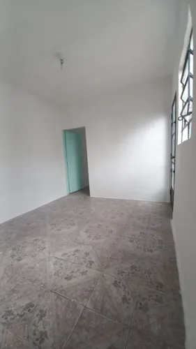 Casa residencial para alugar na Vila Marlene com 1 dormitório e 35 m² de área útil.