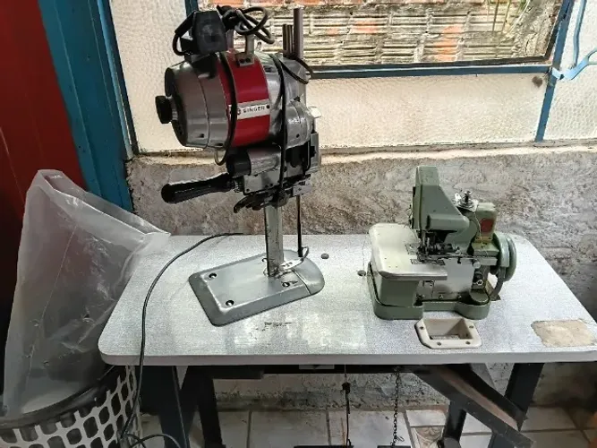 MAQUINA DE CORTAR TECIDO E OVERLOK