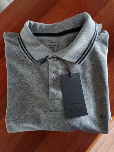 6 camisas polo e uma bermuda Mizuno