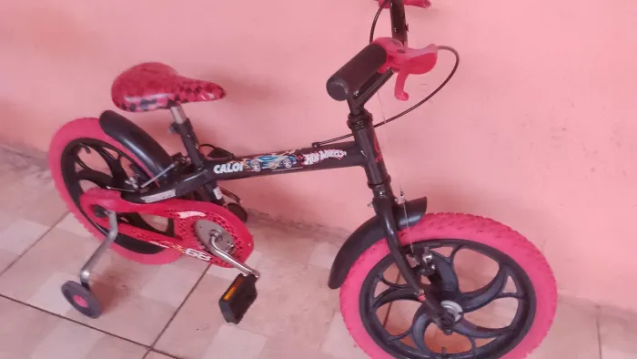 Bicicleta aro 16 Caloi hot Wells semi nova
