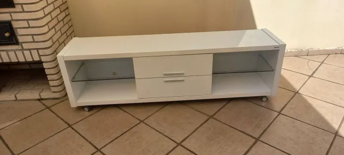 Rack branco 1,90m para sala com gavetas e prateleiras
