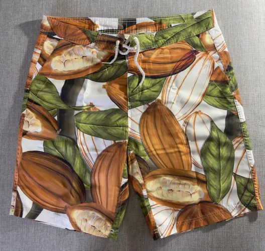 Bermuda de praia Água de Côco estampa cacau, 4 bolsos, tam G excelente estado