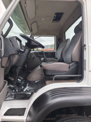 VW 30-330 Bi-truch chassi 10,5mts