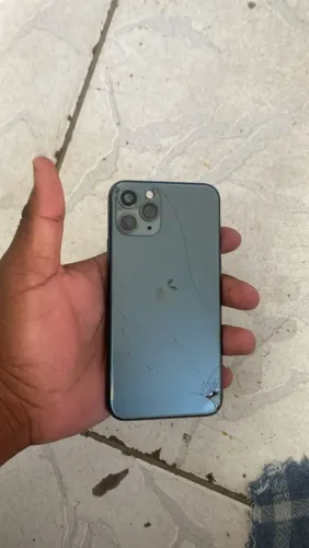 iPhone 11 Pro vendo ou troco