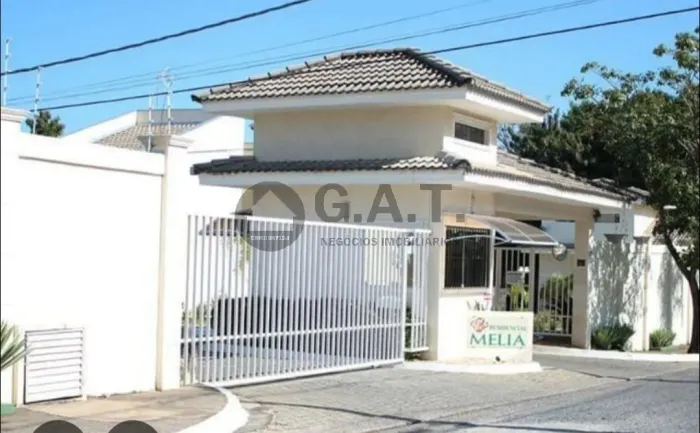 Casa em condomínio na Vila Jardini, Sorocaba-SP: 4 quartos, 3 suítes, 2 salas, 4 banheiros