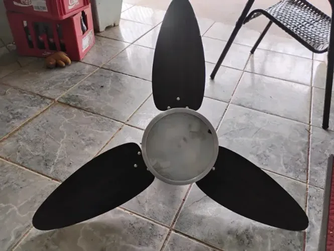 Ventilador de teto - LEIA O ANÚNCIO