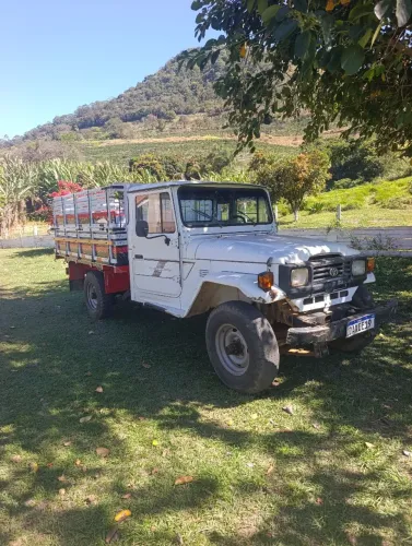Toyota Band.Jipe Cap.de Aço Chas. Longo Diesel 2001