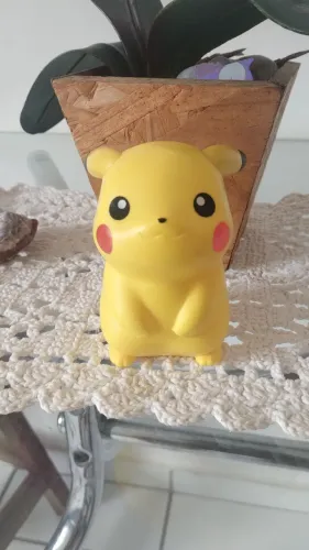 Boneco Pikatchu 