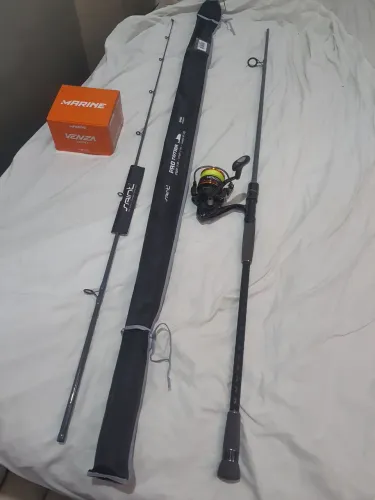 Conjunto vara pro tamba 2.70 molinete venza 5000. Kit pesca rock fishing