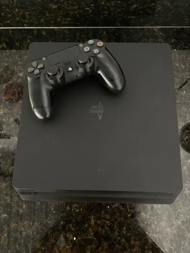 Playstation 4 500gb + Controle (Aberto a negociações)