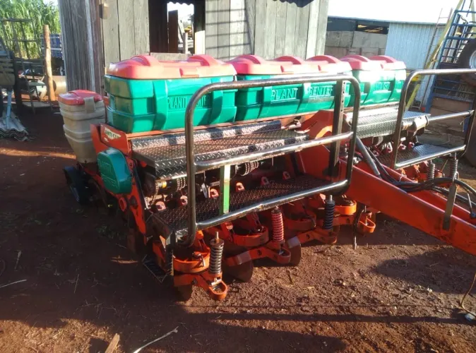 Plantadeira planti Center 7 linhas 