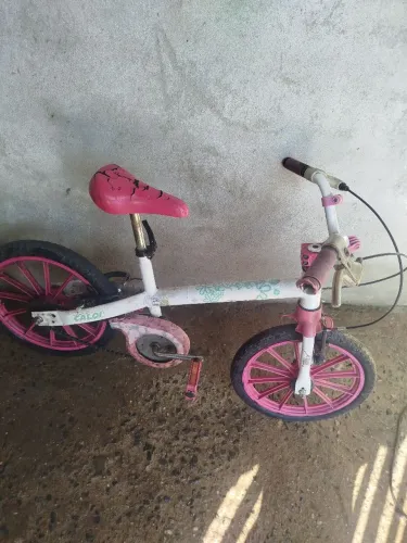Bicicleta infantil usada