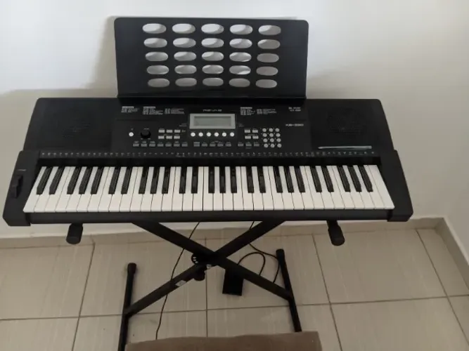 VENDO TECLADO MUSICAL REVAS KB 330