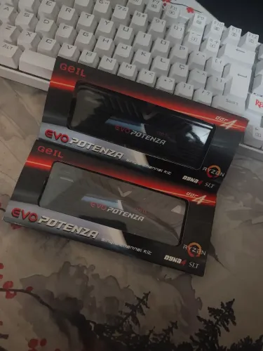 16gb de memória ram (2x8) 3200MHz Evo Potenza