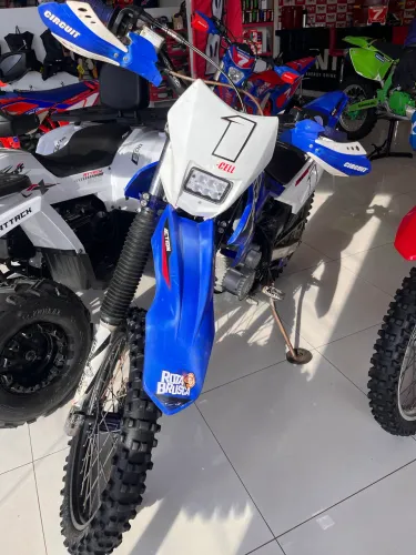 CRF 240F em perfeito estado