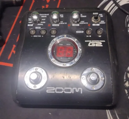 Pedaleira Zoom G2 para Guitarra